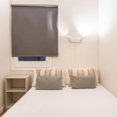 Comfortable 3 Bed Next To The Sagrada Familia