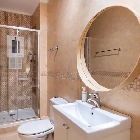 Comfortable 3 Bed Next To The Sagrada Familia