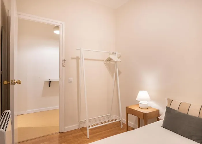 Διαμέρισμα Sagrada Familia 2 Min Away, Spacious 3Br, Barcelona *
