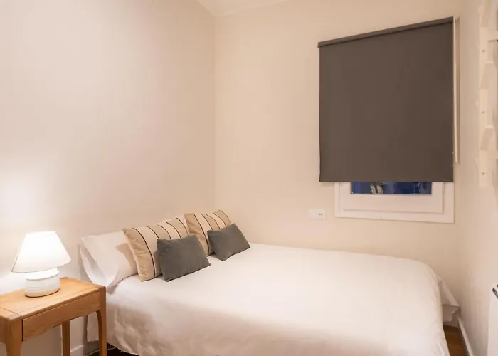 Sagrada Familia 2 Min Away, Spacious 3Br, Barcelona Διαμέρισμα *