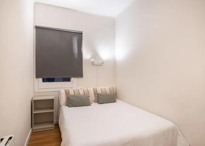 Sagrada Familia 2 Min Away, Spacious 3Br, Barcelona Βαρκελώνη