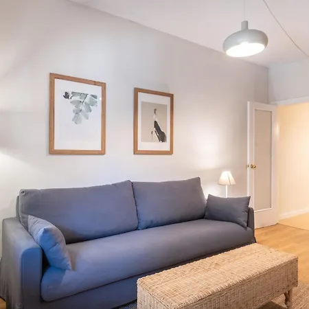 Comfortable 3 Bed Next To The Sagrada Familia * Barcelona